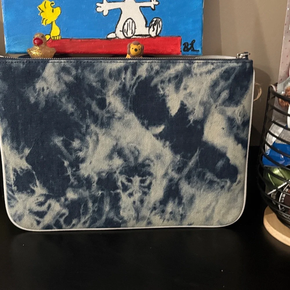 Kate Spade Tie‑Dye Denim Zip Pouch – Blue/White – NWT